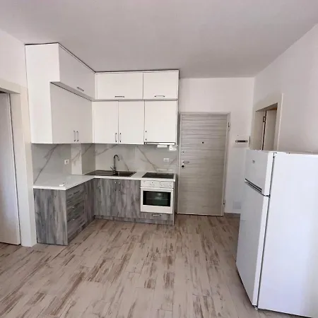 Jeet Apartments Shengjin Beach *